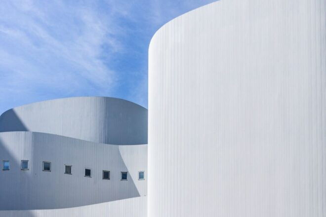Dusseldorf: Instagram Scenic Spots Guided Walking Tour - The Sum Up