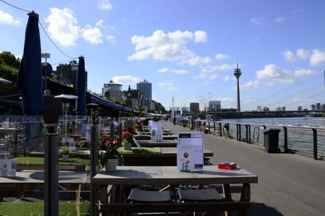 Düsseldorf: Old Town and Banks of Rhine - Heart and Lifeline - St. Lambertus Church Highlights