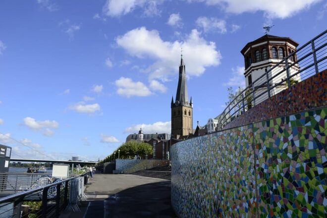 Düsseldorf: Old Town and Banks of Rhine - Heart and Lifeline - Walking the Rheinuferpromenade