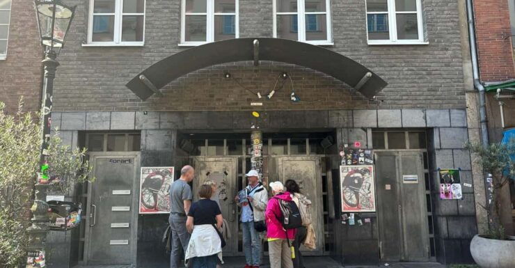 Düsseldorf: Old Town Historical Walking Tour With GEO EPOCHE - Key Points