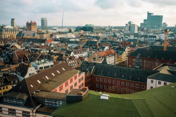 Dusseldorf: Private History Tour With a Local Expert - Uncover Schloss Jägerhofs Importance