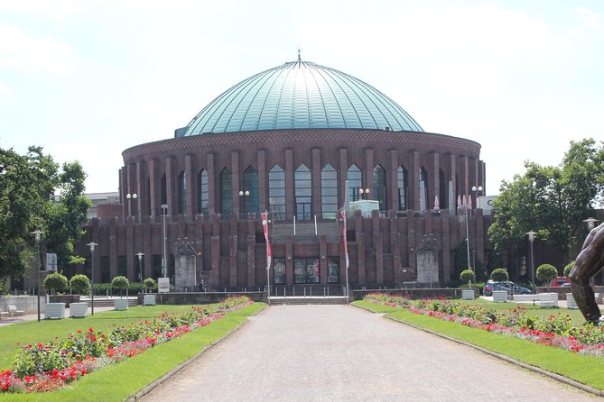 Düsseldorf Segway Rhein Tour: Rhine River Experience - Tour Details and Requirements