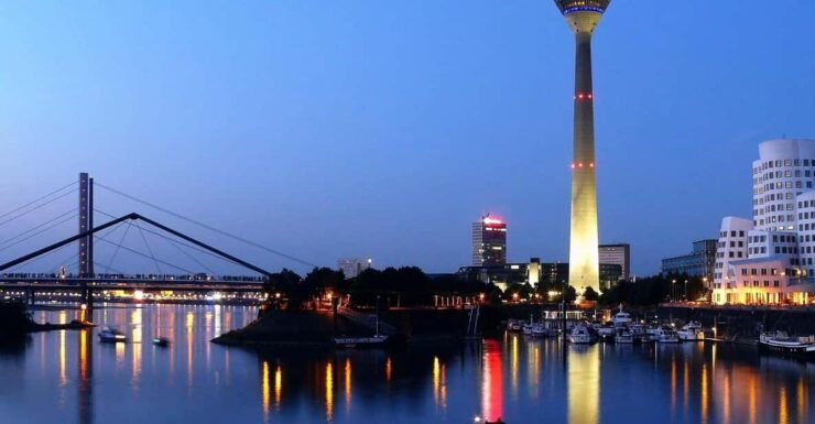 Düsseldorf: Self-Guided Audio Tour - Key Points