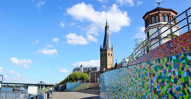 Düsseldorf: Self-Guided Old Town Walking Tour via Smartphone - Tour Overview