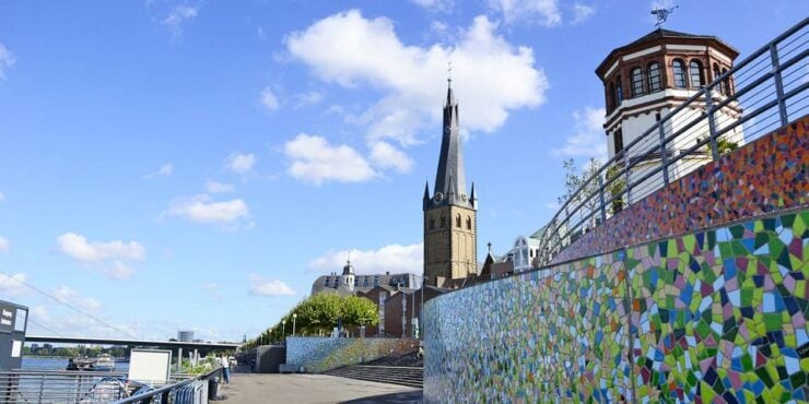 Düsseldorf: Self-Guided Old Town Walking Tour via Smartphone - Experience Highlights