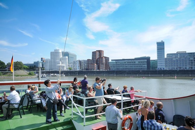 Düsseldorf Sightseeing Round-Trip Cruise - Tour Highlights