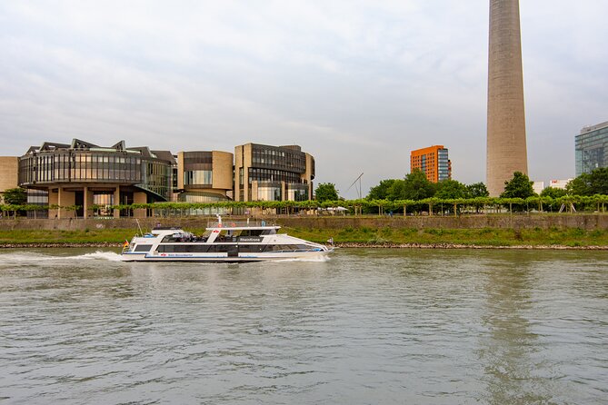 Düsseldorf Sightseeing Round-Trip Cruise - Additional Information