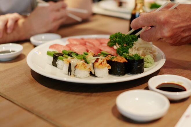 Düsseldorf: Sushi, Sake & Japanese Lifestyle Tour - Positive Customer Feedback