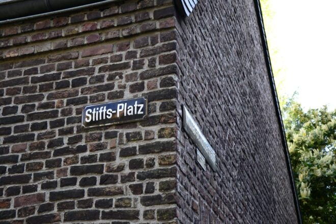 Düsseldorf: Tipping Based - Old Town Walking Tour - Inclusions