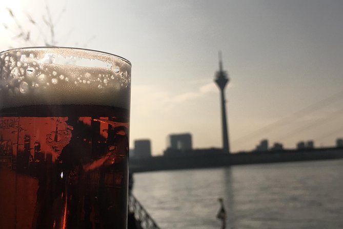 Düsseldorf Tussitour for Happy Girls (Old Town / Königsallee) - Cancellation Policy