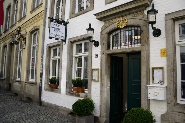 Düsseldorf walk: The Old Town and a charming market square - Summary: Is It Worth It?