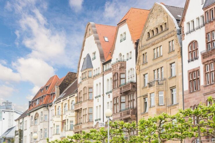Dusseldorf: Walking Tour With Audio Guide on App - Experience Highlights