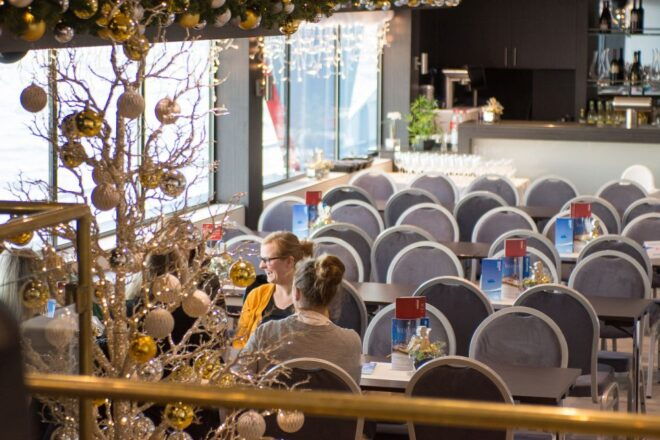Düsseldorf: Winter Afternoon Boat Cruise on the Rhine - Product Details