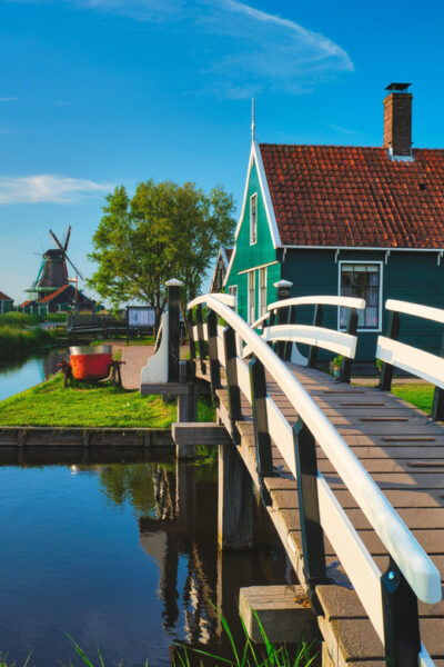 Dutch Countryside Charms: Guided Tour With Turkish-Sp Guide - Explore Iconic Windmills