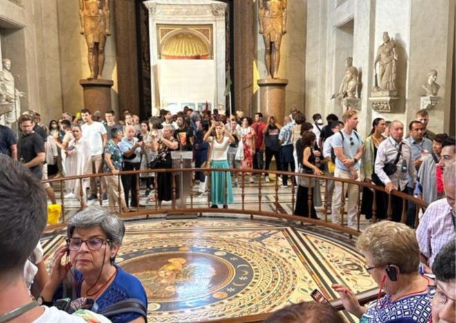 Dutch Guide in the Vatican, Sistine Chapel and Basilica - Inclusions and Offerings