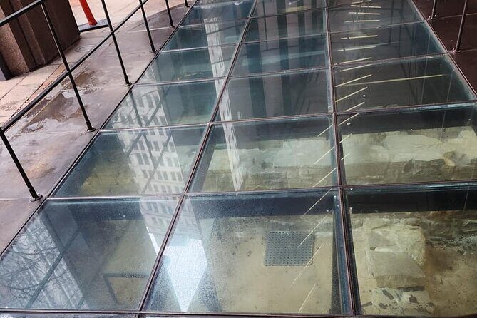 Dutch Lower Manhattan Private Walking Tour - The Stops: A Walk through Time