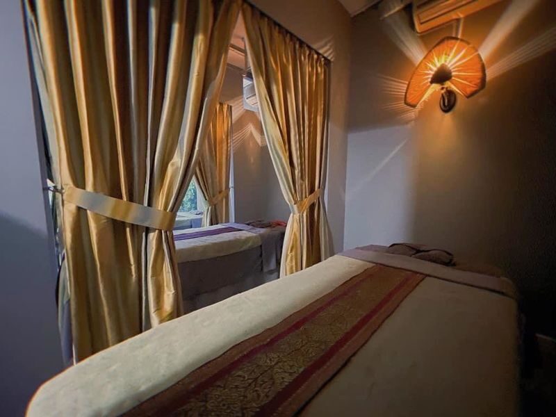 Dvaree Spa and Beauty - Traditional Thai Massage Experiance | Wan Chai - A fourth-floor retreat on Hennessy Road