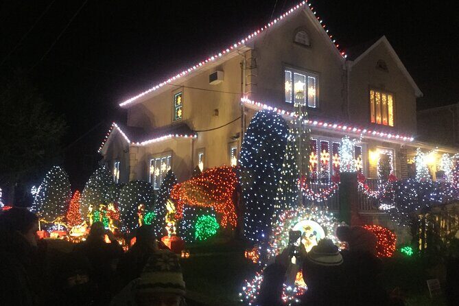 Dyker Heights Brooklyn Christmas Lights Walking Tour - Good To Know