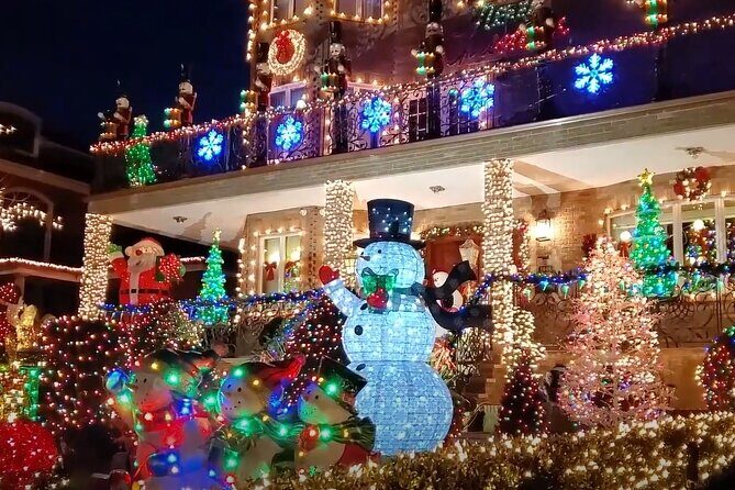 Dyker Heights Brooklyn Christmas Lights Walking Tour - What Makes This Tour Stand Out?