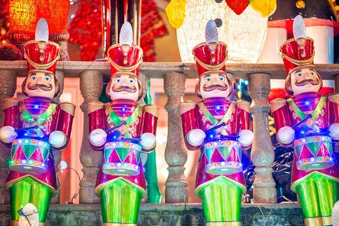 Dyker Heights Holiday Lights Tour Christmas Magic in NYC - Who Will Love This Tour?