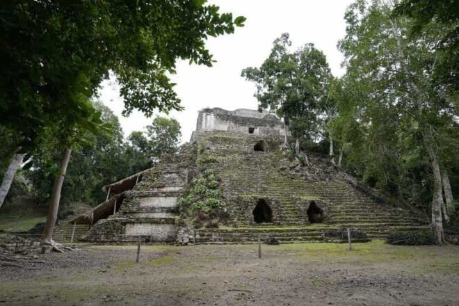 Dzibanche and Kohunlich: Full-Day Guided Tour - Included in the Tour