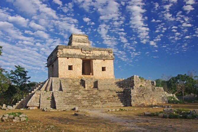 Dzibichaltun Mayan Ruins & Beach Break Excursion - Dzibilchaltún Mayan Ruins