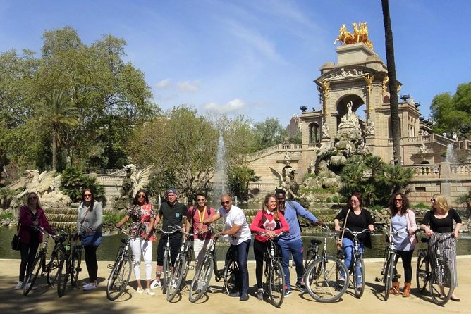 E-Bike Barcelona Highlights & Park Guell in Small Group - Barcelonas Distinctive Neighborhoods and Landmark Attractions