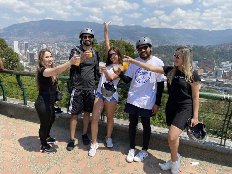 E-Bike City Tour Medellin With Local Beer and Snacks - Tour Highlights