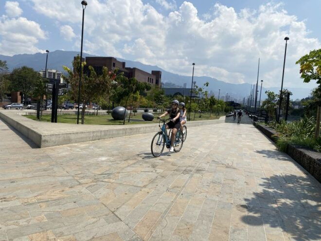 E-Bike City Tour Medellin With Local Beer and Snacks - Medellin River Parks Exploration
