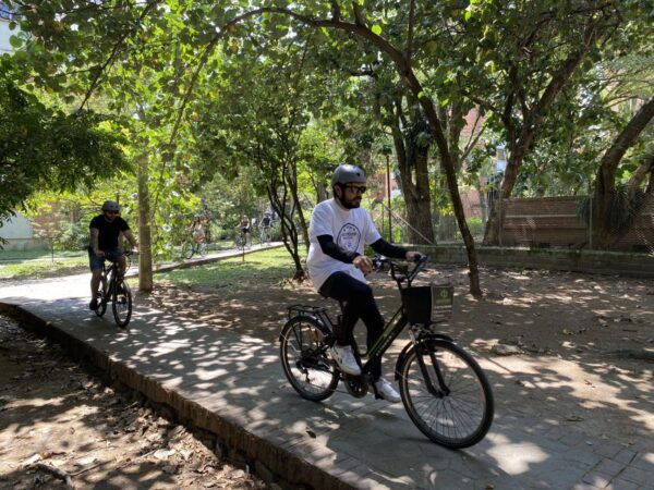 E-Bike City Tour Medellin With Local Beer and Snacks - The Sum Up