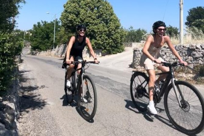 E-Bike, Focaccia and Wine - Exploring the Scenic Countryside
