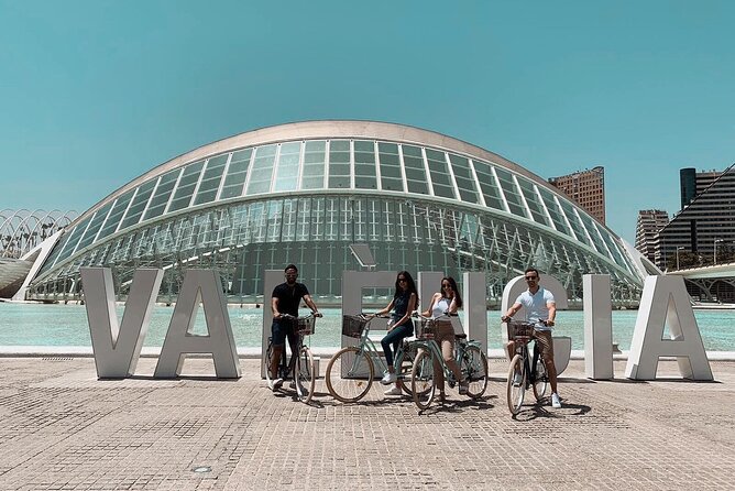 E-Bike Grand Valencia Private Tour - Positive Feedback on Tour Guides and Highlights of the Tour