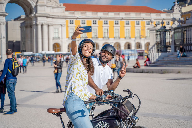 E-Bike Group Tour Lisbon: along the river to Belém - Jerónimos Monastery and Belém’s monuments