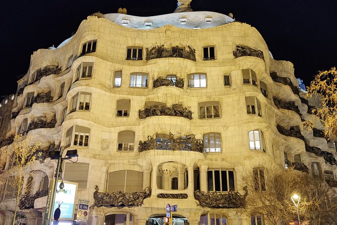 E-bike Night Tour Barcelona - The Sum Up