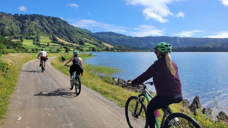 E-bike Sete Cidades Tour with Guide - The Ride Along the Crater Rim