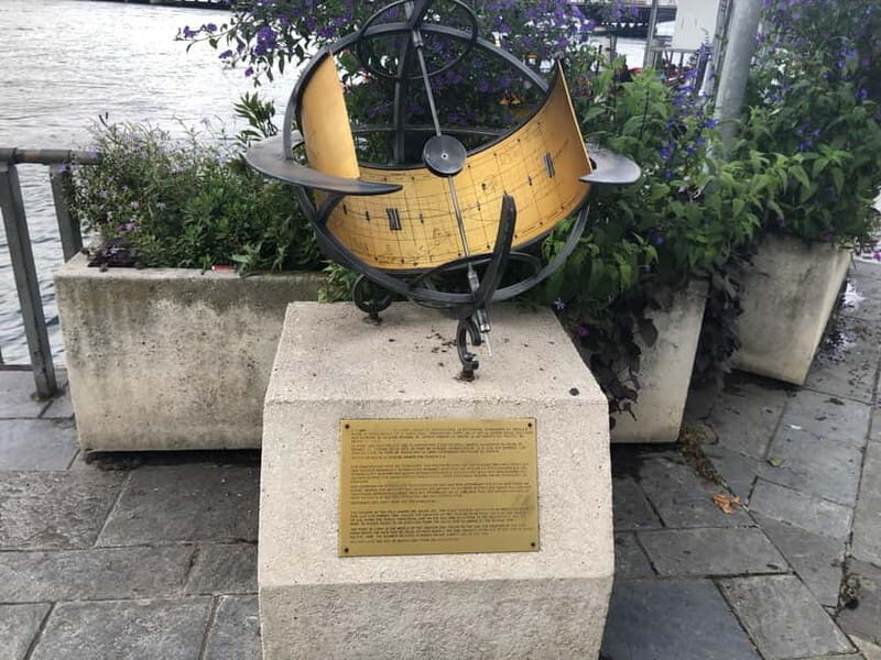 E-bike Tour Geneva Old Town with Free Museum Entry - The Museum Experience