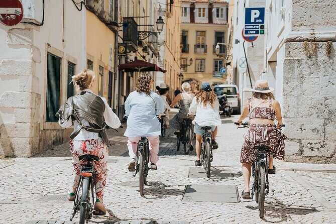 E-bike Tour Lisbon Essential - The City’s Glitzy and Bohemian Sides