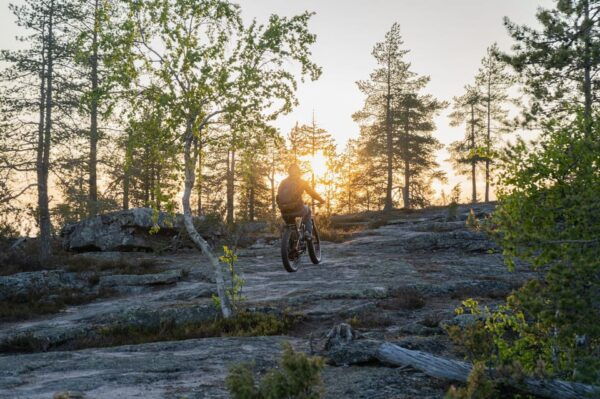 E-FATBIKE TOUR FROM ROVANIEMI UNDER THE MIDNIGHT SUN/SUNSET - Booking Information