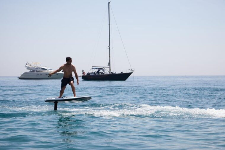 E-FOIL FLITEBOARD BARCELONA - Equipment and Facilities