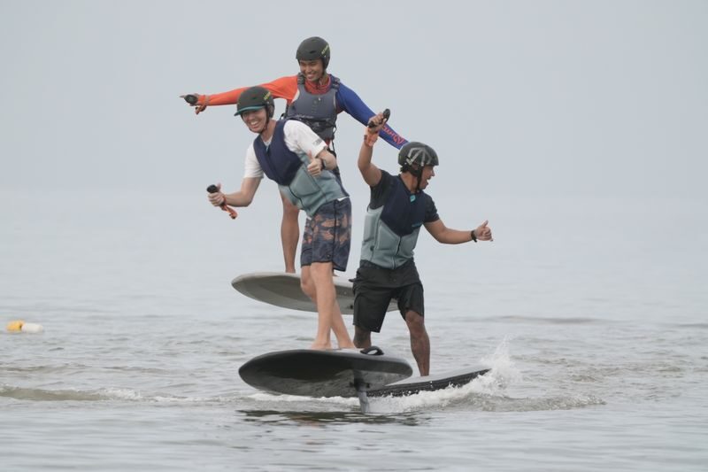 E-foil Flyer Experience in Sabah - Finding Waterfly Borneo at Tanjung Aru