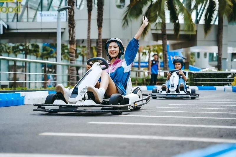 E-Gokart by MONOWHEEL at Terminal 21 Pattaya - A quick ride outside Terminal 21 Pattaya