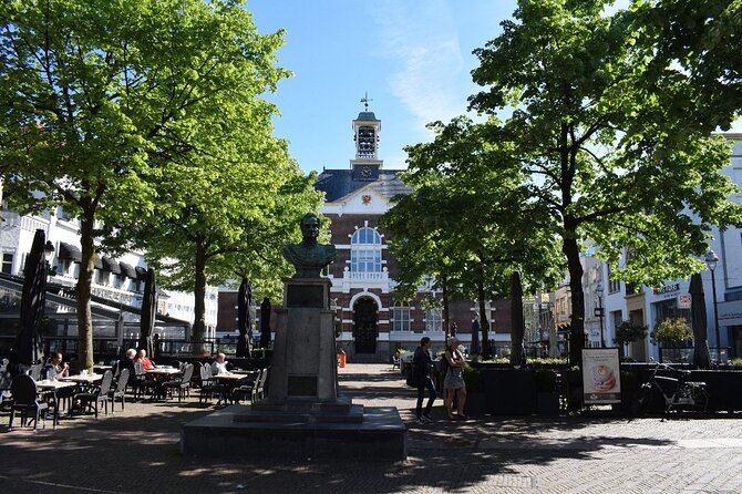 E-Scavenger Hunt Apeldoorn: Explore the City at Your Own Pace - Questions and Pricing