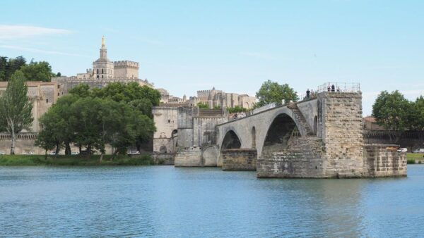 E-Scavenger Hunt: Explore Avignon at Your Own Pace - Frequently Asked Questions