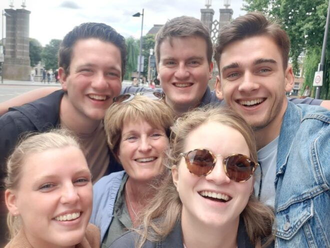 E-Scavenger Hunt: Explore Dijon at Your Own Pace - Tour Description
