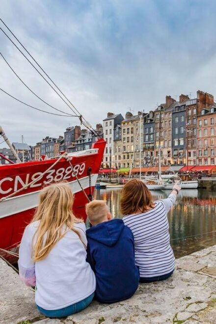 E-Scavenger Hunt: Explore Honfleur at Your Own Pace - Full Description