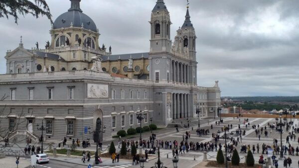 E-Scavenger Hunt: Explore Madrid at Your Own Pace - Frequently Asked Questions