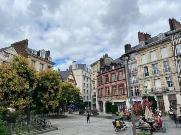 E-Scavenger Hunt: Explore Rouen at Your Own Pace - Booking Information
