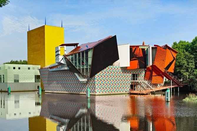 E-Scavenger Hunt Groningen: Explore the City at Your Own Pace - Meeting and Pickup