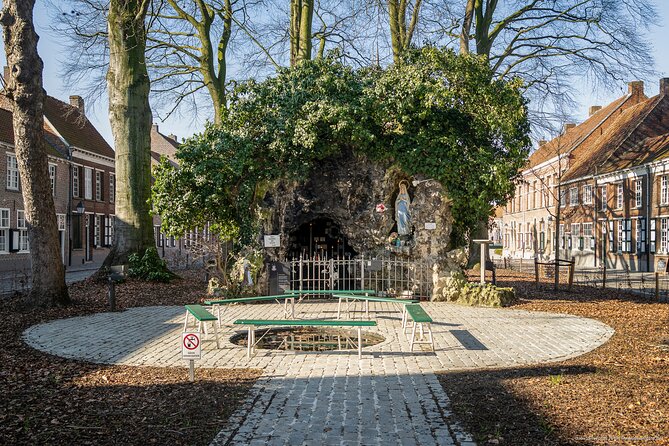 E-Scavenger Hunt Turnhout: Explore the City at Your Own Pace - The Sum Up
