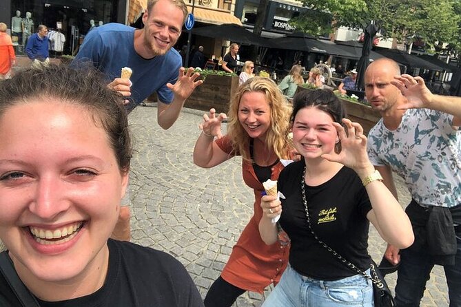 E-Scavenger Hunt Volendam: Explore the City at Your Own Pace - Common Questions